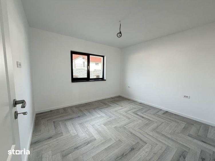Casă cu 4 camere cu Teren 400 Mp în Clinceni