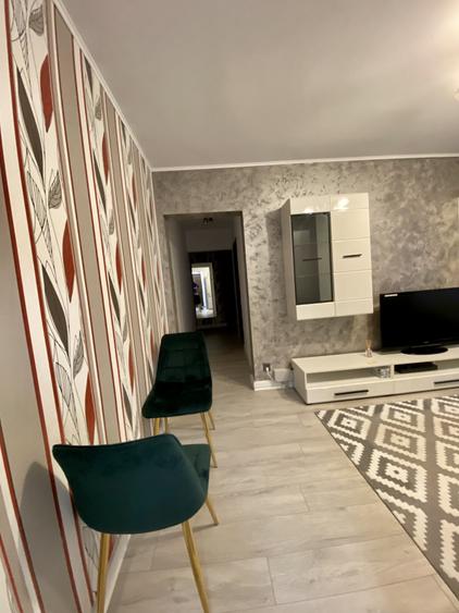 Apartament cu 4 camere semidecomandat, mobilat în Drumul Taberei