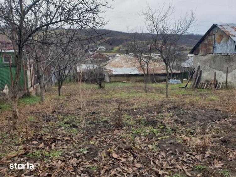 Casă cu 3 camere cu Teren 907 Mp în Popricani