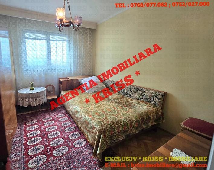 Apartament cu 4 camere decomandat în Negru Vodă