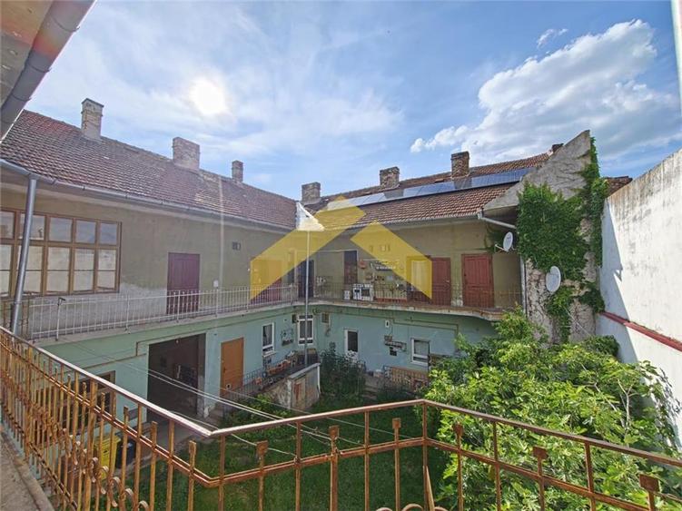 Casă cu 36 camere cu Canalizare în Grădiște