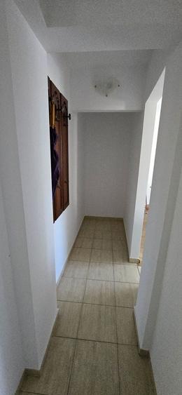 Apartament cu 3 camere nedecomandat, mobilat în Central
