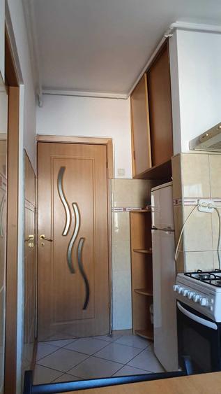 Garsonieră decomandată în Drumul Carului