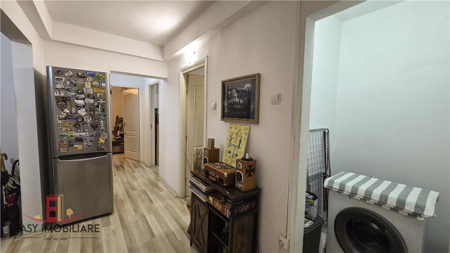 Apartament 3 camere si 2 bai, str. Livezeni , Tudor, 67 mp ,  bloc izolat - 11