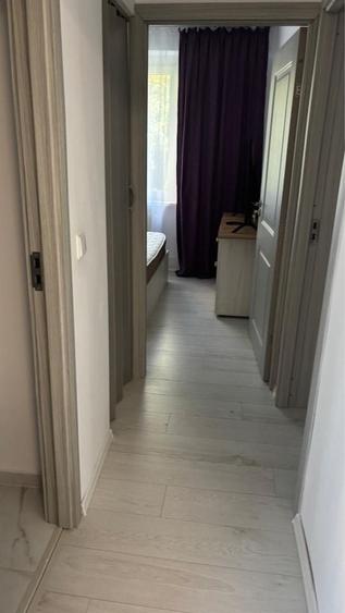 Apartament cu 3 camere semidecomandat în Vlahuță