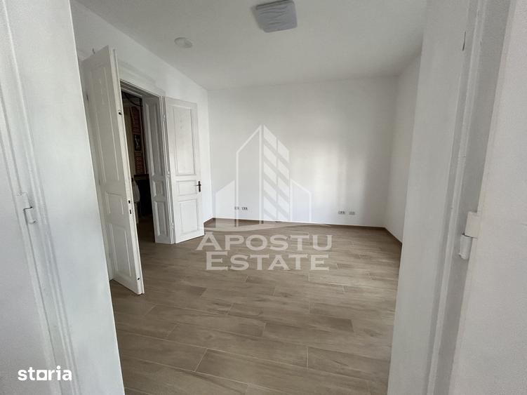 Spațiu comercial, de 100 mp, în Girocului