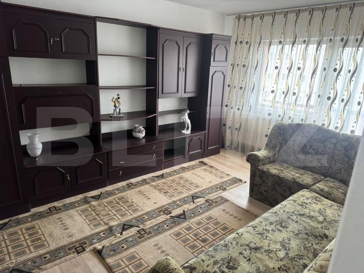 Apartament cu 3 camere decomandat, mobilat în Nord-Est