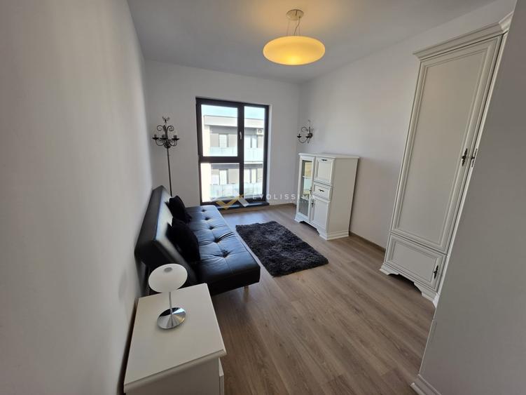 Apartament cu 3 camere decomandat, mobilat în Cristian