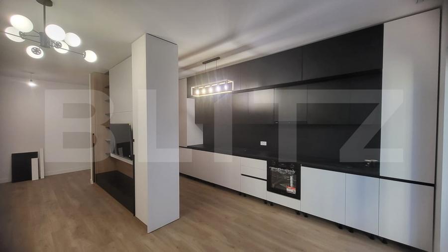Apartament cu 2 camere semidecomandat, mobilat în Central