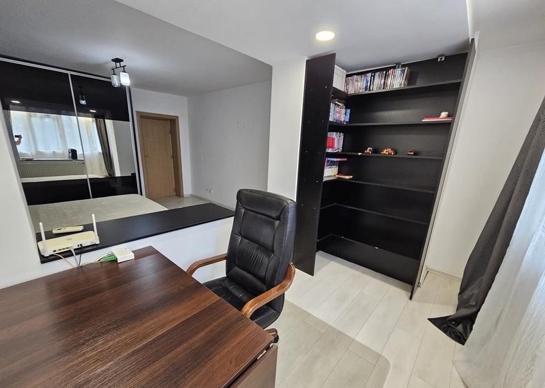 Apartament cu 3 camere decomandat, mobilat în Decebal