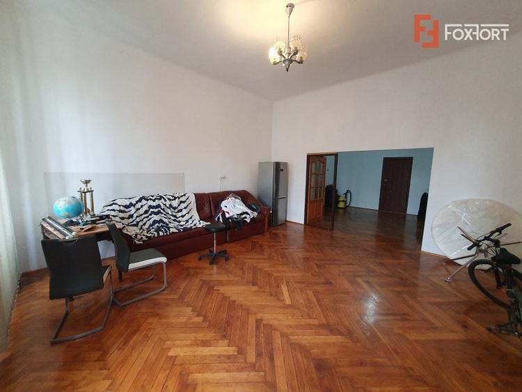 Apartament cu 4 camere decomandat în Fabric