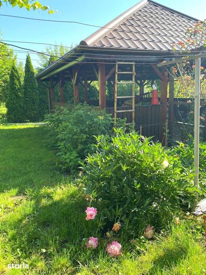 Casă cu 6 camere cu Teren 1600 Mp în Călugăreni