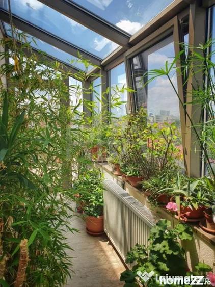 Apartament cu 5 camere decomandat în Matei Voievod