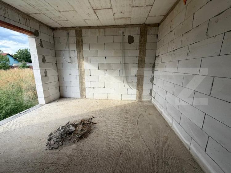 Casă individuală cu 4 camere cu Teren 350 Mp în Cetate