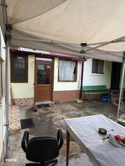 Casă cu 4 camere cu Teren 1676 Mp în Boldești