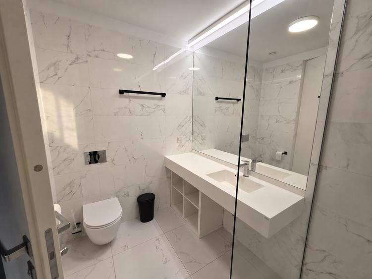 Apartament cu 2 camere semidecomandat în Floreasca