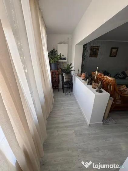 Apartament cu 3 camere decomandat în Pantelimon