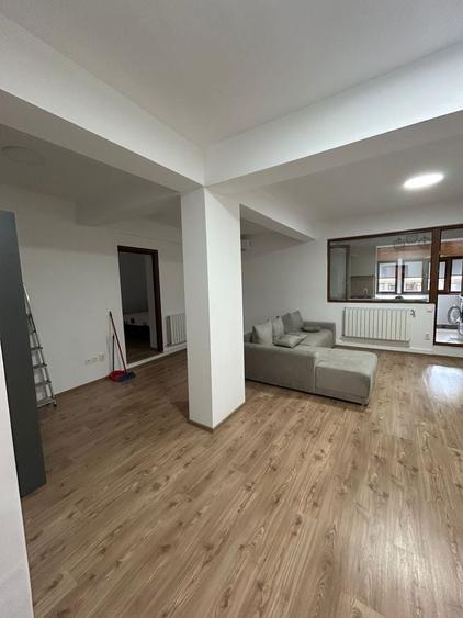 Apartament cu 2 camere în Olteni
