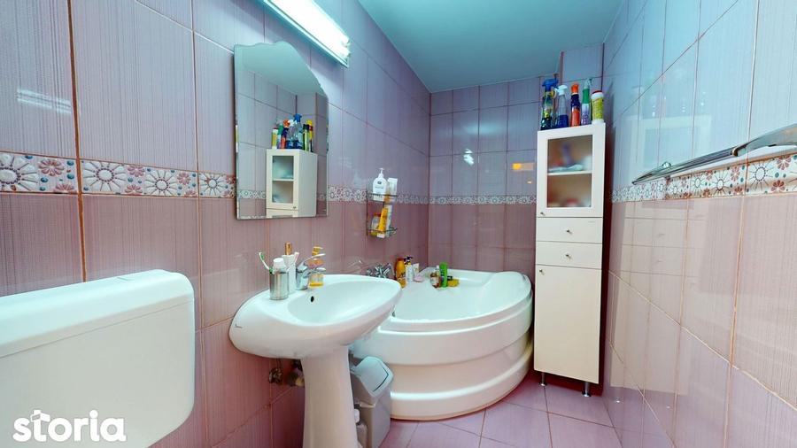 Apartament cu 4 camere decomandat, mobilat în Rahova