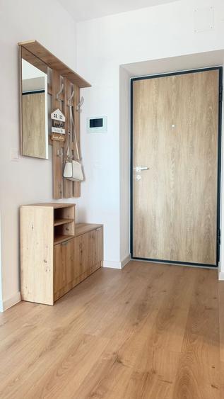 Apartament cu 2 camere decomandat, mobilat în Titan