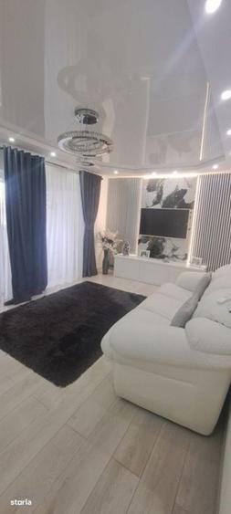 Apartament cu 3 camere decomandat în Cug