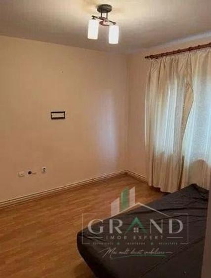 Casă individuală cu 5 camere cu Canalizare în Sânnicoară
