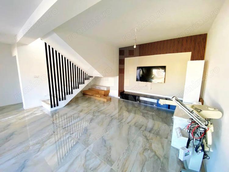 Casă cu Teren 249 Mp în Preajba