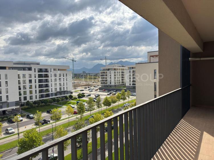 Apartament cu 2 camere semidecomandat în Tractorul