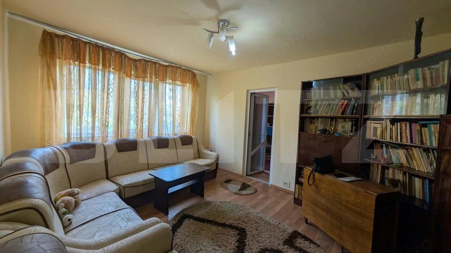 Apartament cu 2 camere semidecomandat în Micro 4