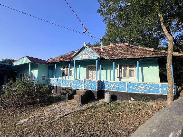 Casă cu 3 camere în Sofronești