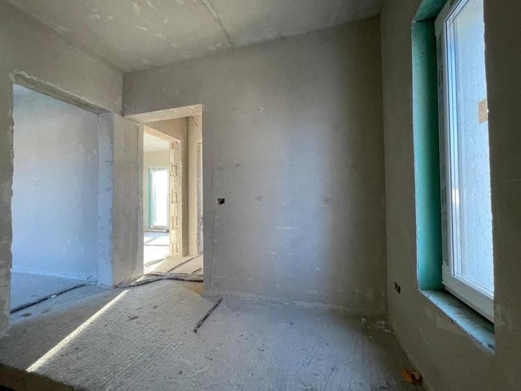 Duplex cu 3 camere cu Canalizare în Moșnița Nouă
