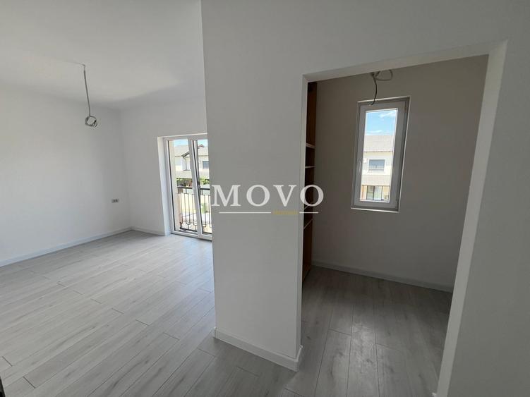 Duplex cu 4 camere cu Canalizare în Chișoda