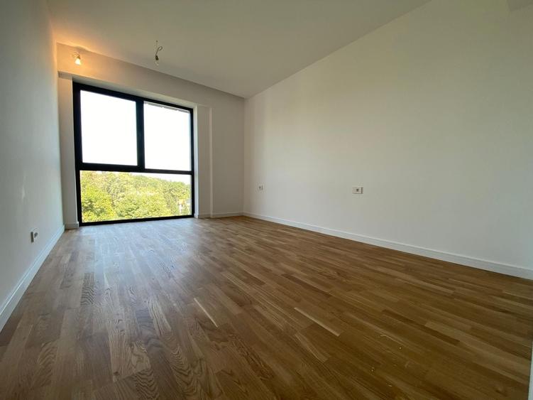 Apartament cu 3 camere decomandat în Pipera