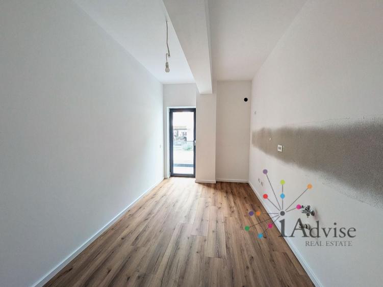 Apartament cu 2 camere decomandat în Tractorul