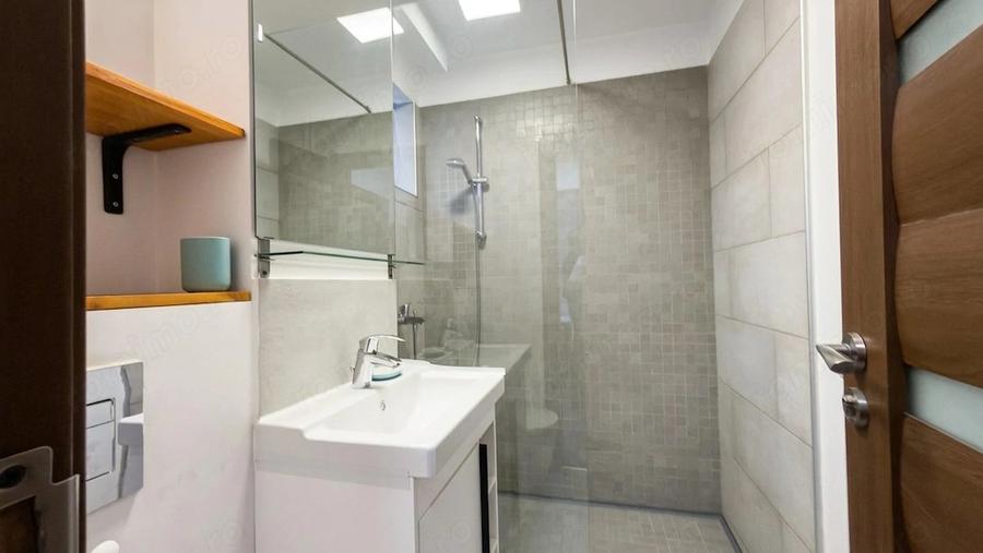 Apartament cu 2 camere semidecomandat, mobilat în Titulescu