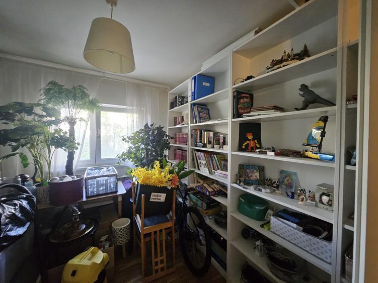 Apartament cu 4 camere semidecomandat, mobilat în Teiul Doamnei