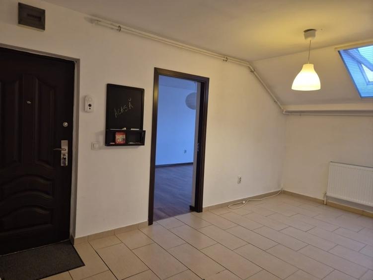 Apartament cu 3 camere decomandat în Soarelui