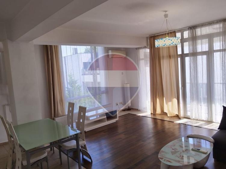 Apartament cu 2 camere, mobilat în Central