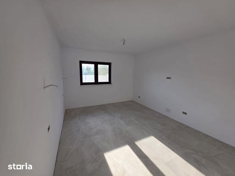 Casă cu 2 camere cu Teren 450 Mp în Cetate