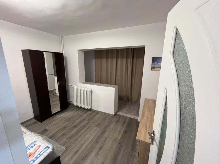 Apartament decomandat în 1 Mai