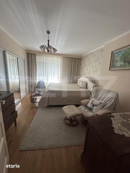 Casă cu 6 camere cu Teren 600 Mp în Micro 17