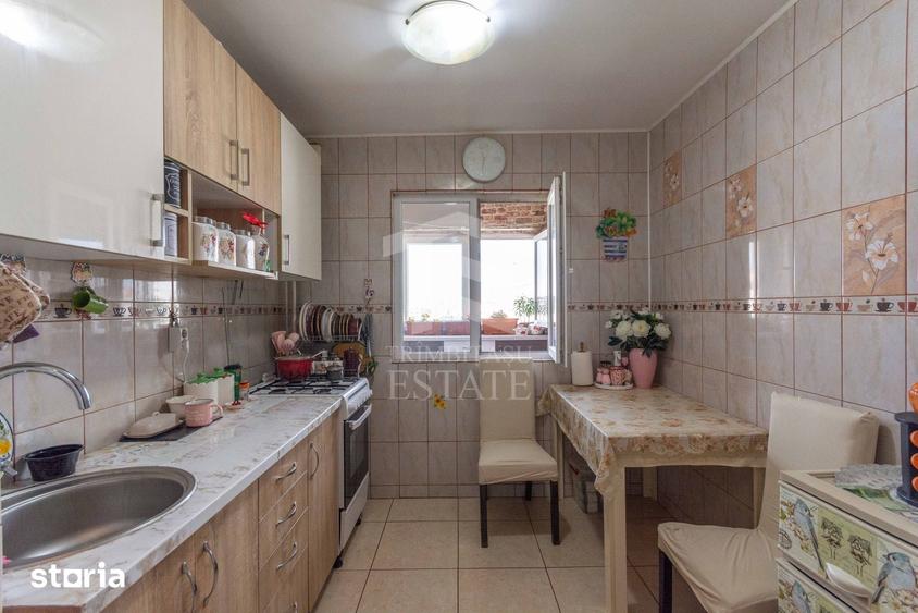 Apartament cu 4 camere decomandat în Pantelimon