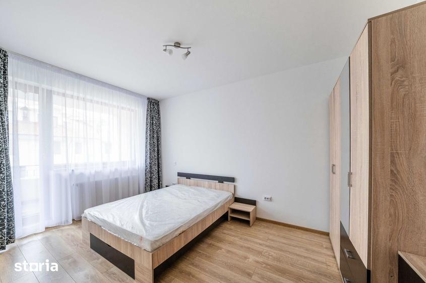 Apartament cu 2 camere decomandat în Tractorul
