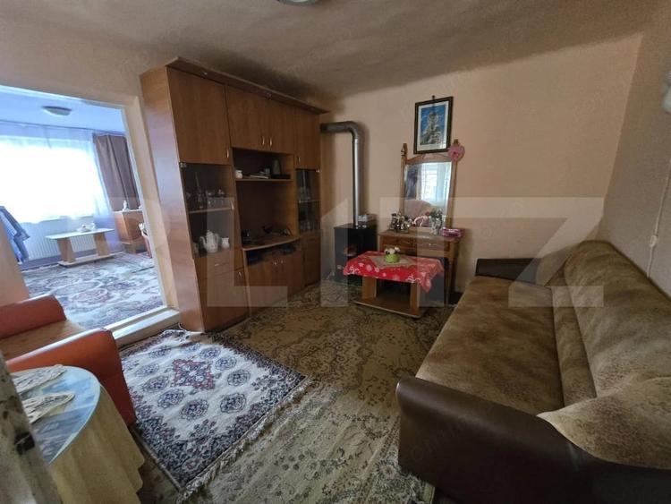 Casa cu doua corpuri de cladire ?i gradina generoasa, in Chinari - 3