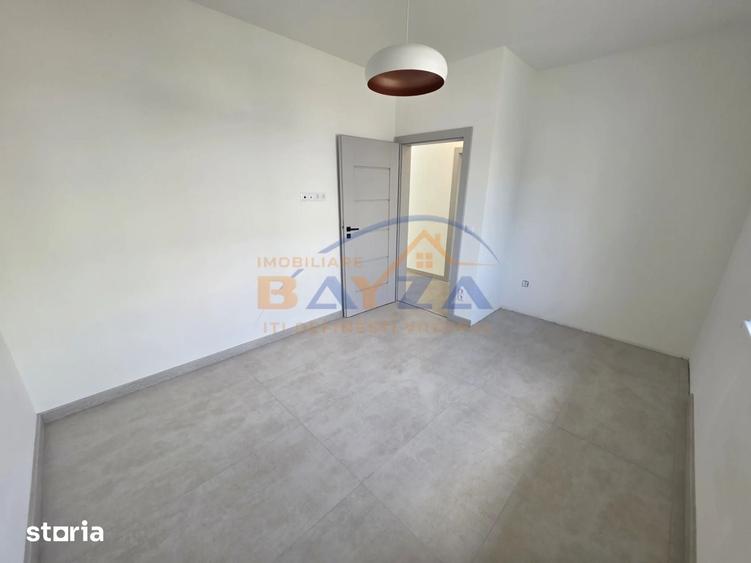 Casă cu 4 camere cu Teren 550 Mp în Central