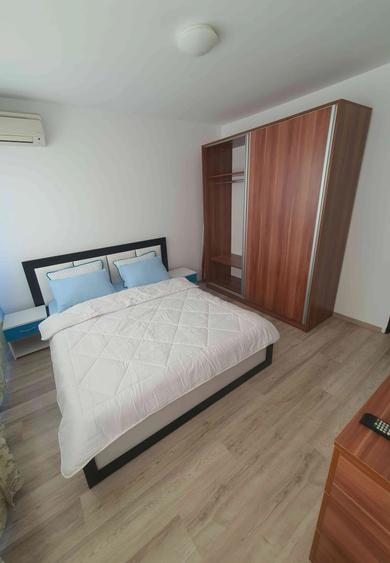 Apartament cu 2 camere decomandat în Eroii Revoluției
