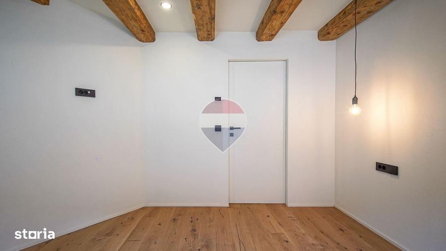 Apartament cu 3 camere în Centrul Istoric — fotografia 1