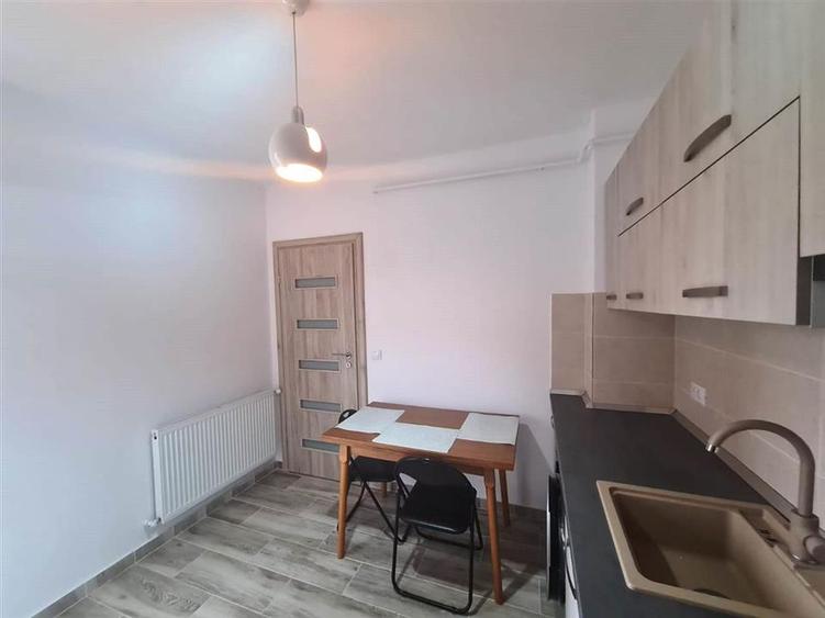 Garsonieră decomandată, mobilată în Păcurari