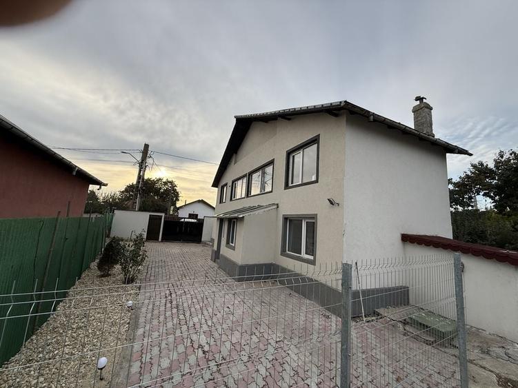 Casă cu 4 camere în Slobozia