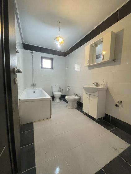 Casă cu 3 camere în Alexandru cel Bun